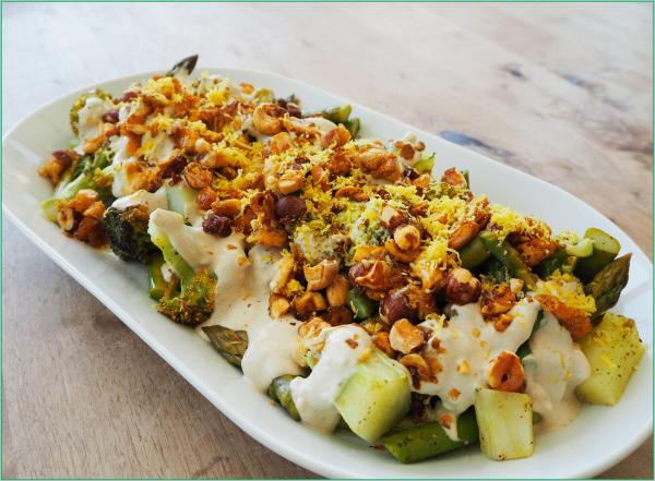 Gruenes Gemuese mit Sesamjoghurt Garzon bearbeitet